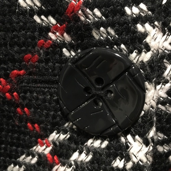 Chico’s Black/Red/White Plaid Lined Coat Size 1 (US Medium/8) - Picture 10 of 16